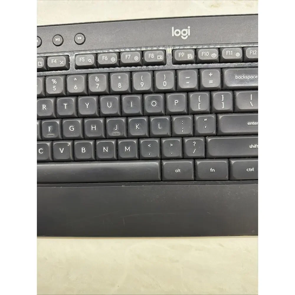 LOGITECH K540 Wireless Desktop Keyboard Powers On Unifying Receiver Not Included